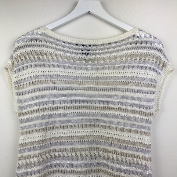 WHBM Short Sleeve Stitchy V-Neck Pullover - Picture 8 of 12